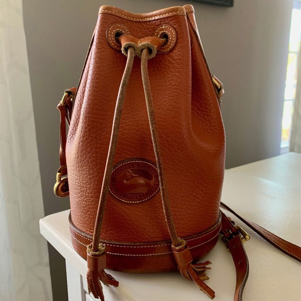 Vintage - Dooney & Bourke - R02 Hand-Fitted Drawstring Bag - All-Weather Leather